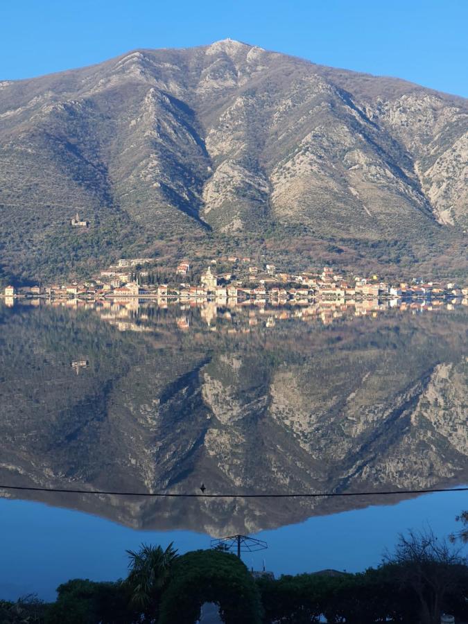 La Grande Apartments Kotor Eksteriør bilde