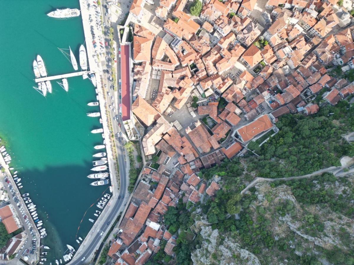 La Grande Apartments Kotor Eksteriør bilde